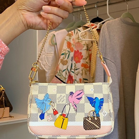 💯% Authentic Louis Vuitton Pochette collection - Picture 1 of 3